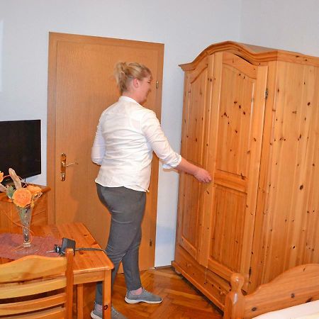 Gasthof Zum Goldenen Pflug アムシュテッテン エクステリア 写真