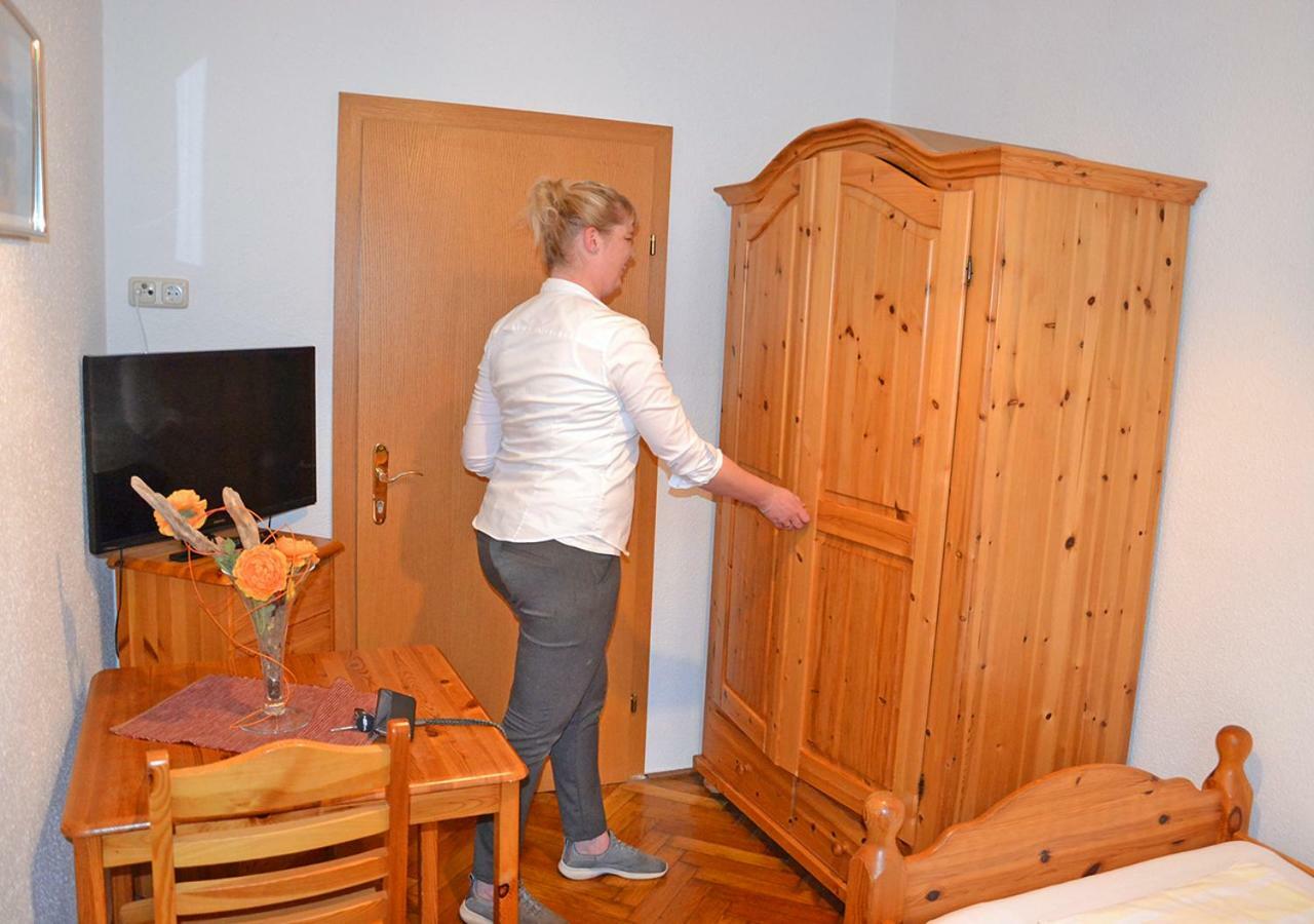 Gasthof Zum Goldenen Pflug アムシュテッテン エクステリア 写真