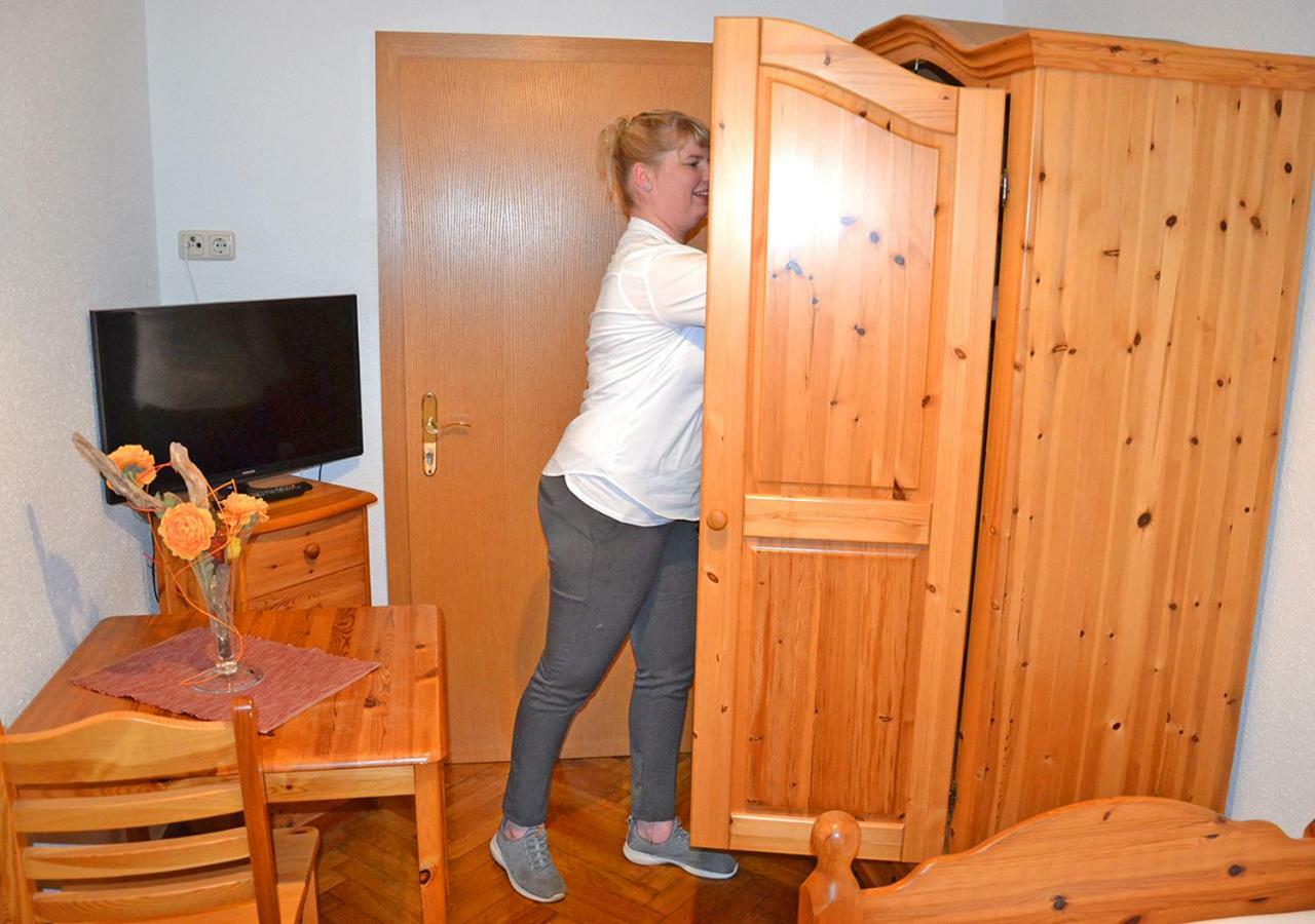 Gasthof Zum Goldenen Pflug アムシュテッテン エクステリア 写真